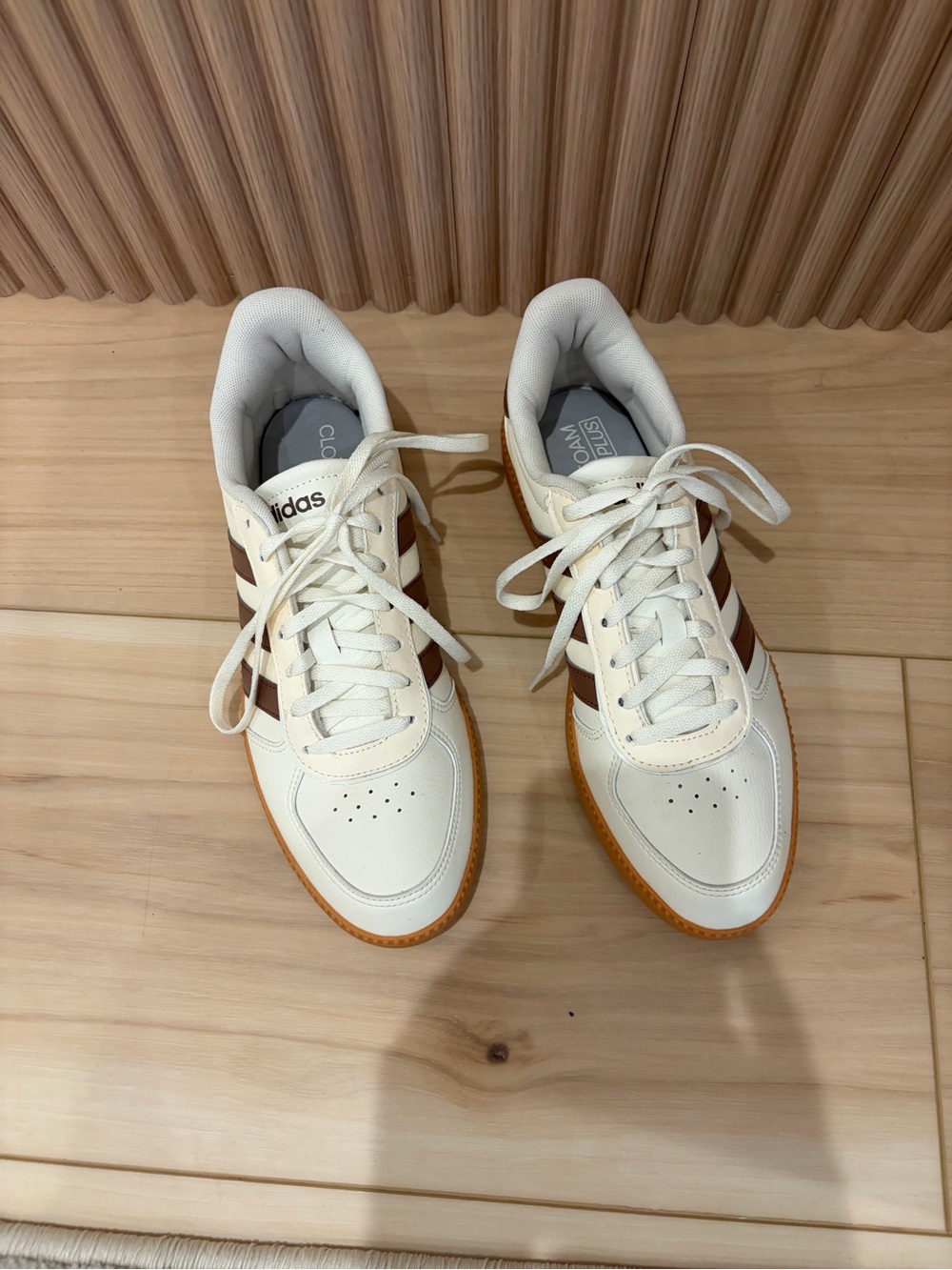 adidas Womes White & brown Low-Top Sneakers